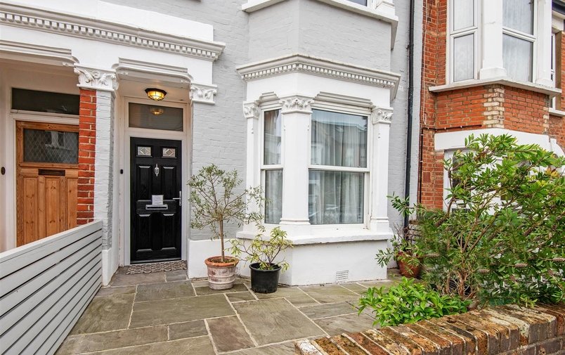 Flat for sale in Garden Apartment, Burrard Road, West Hampstead