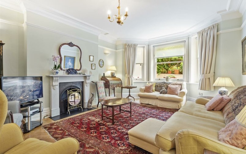 Flat for sale in Cannon Hill, West Hampstead