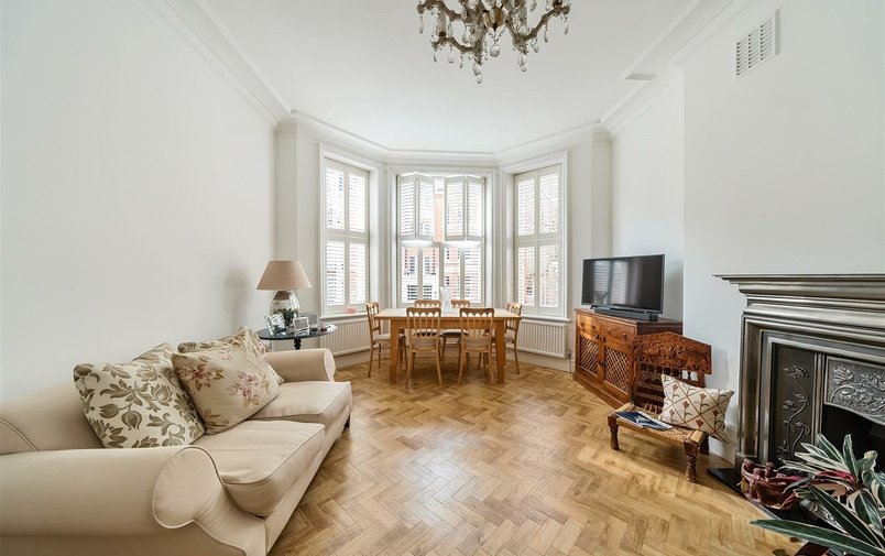 Flat for sale in Cannon Hill, West Hampstead