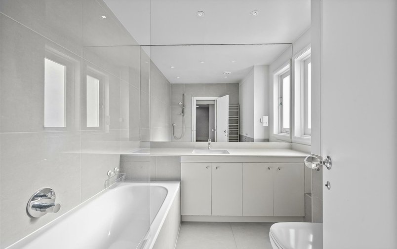 House for sale in Cenacle Close, Hampstead