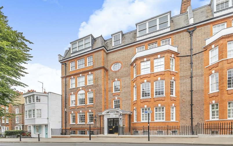 Flat for sale in Church Row, Hampstead Village