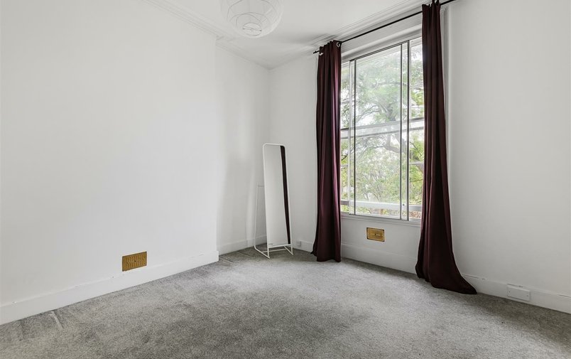 Flat for sale in College Crescent, Belsize Park