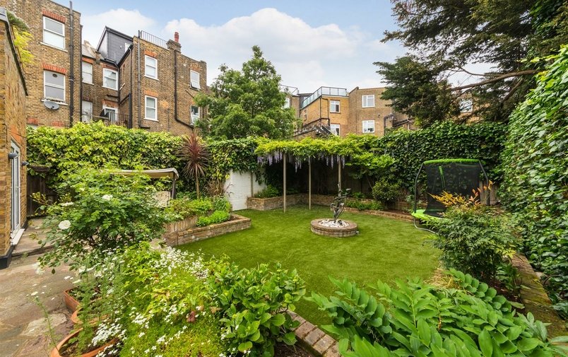 Flat for sale in Crediton Hill, West Hampstead