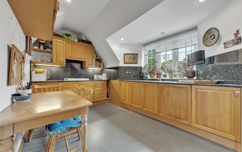 Flat for sale in Eton Avenue, Belsize Park