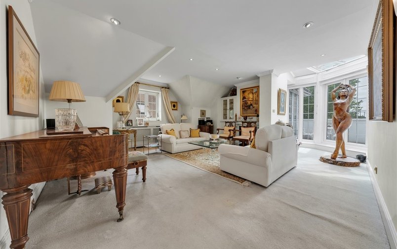 Flat for sale in Eton Avenue, Belsize Park