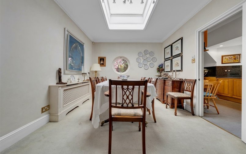 Flat for sale in Eton Avenue, Belsize Park