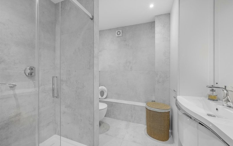 Flat for sale in Eton Avenue, Belsize Park