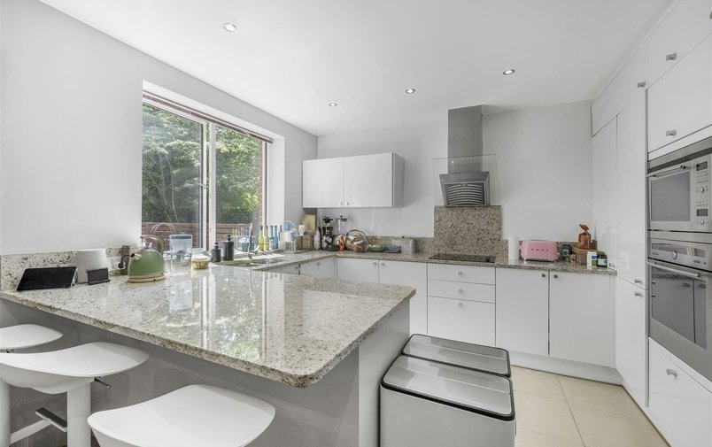 Flat for sale in Eton Avenue, Belsize Park