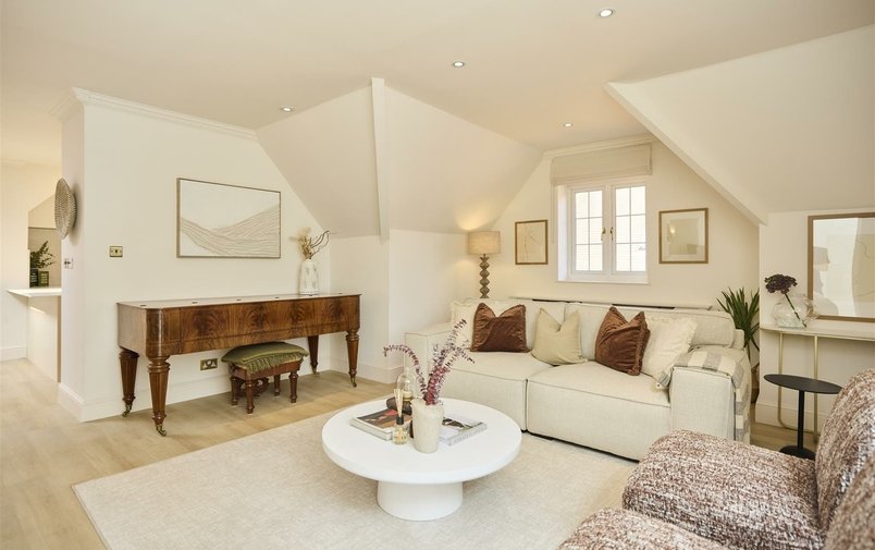 Flat for sale in Eton Avenue, Belsize Park