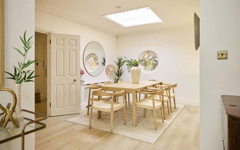 Flat for sale in Eton Avenue, Belsize Park