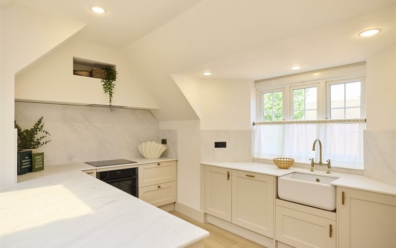 Flat for sale in Eton Avenue, Belsize Park