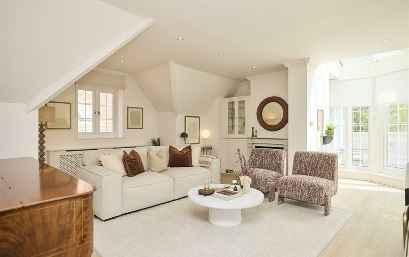 Flat for sale in Eton Avenue, Belsize Park