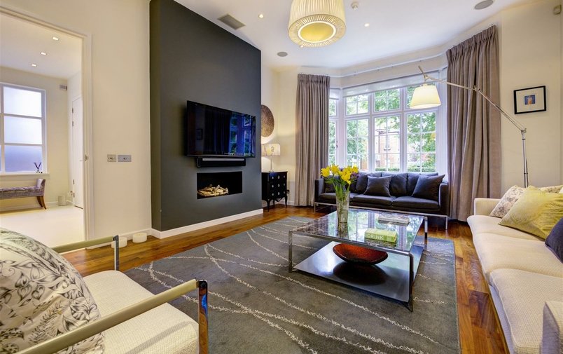 House for sale in Ferncroft Avenue, Hampstead