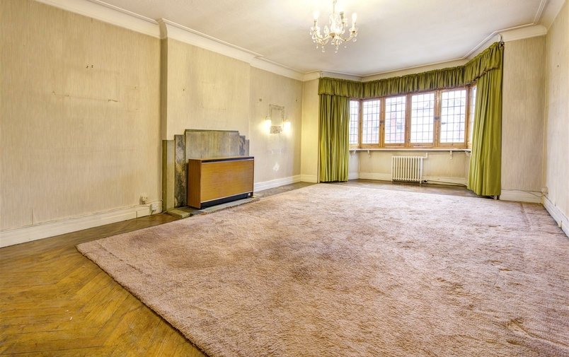 House for sale in Finchley Road, Golders Green