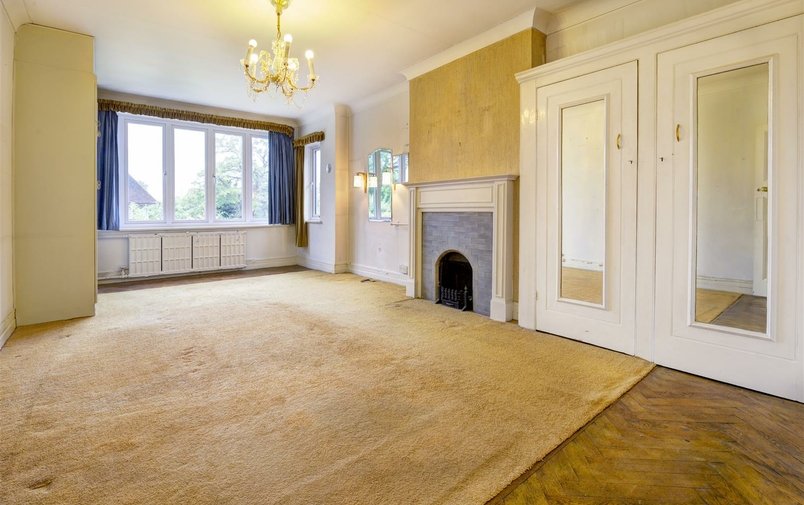 House for sale in Finchley Road, Golders Green