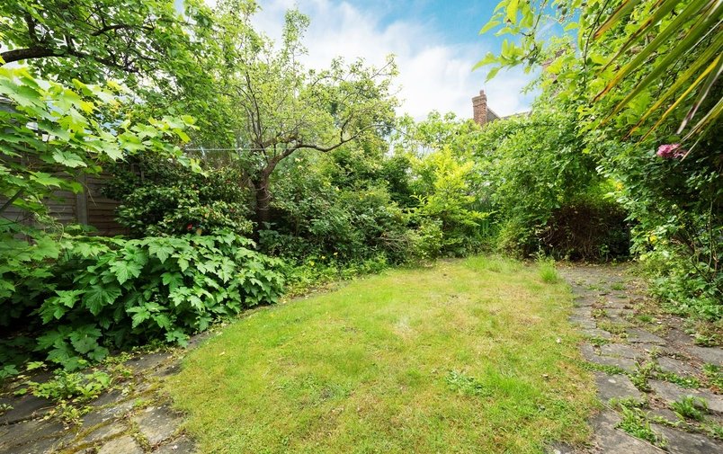 House for sale in Finchley Road, Golders Green