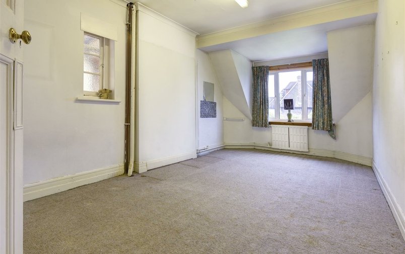House for sale in Finchley Road, Golders Green
