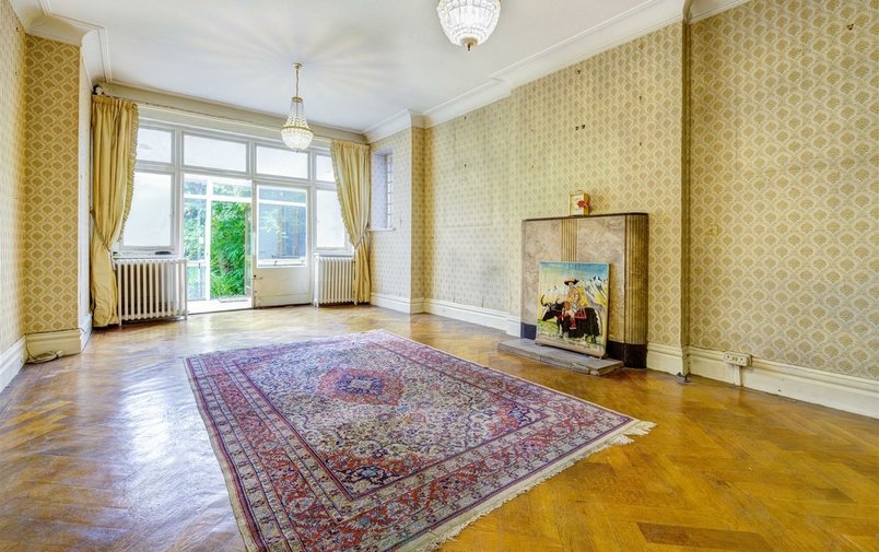 House for sale in Finchley Road, Golders Green