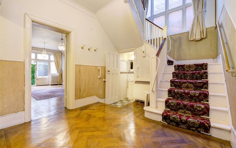 House for sale in Finchley Road, Golders Green