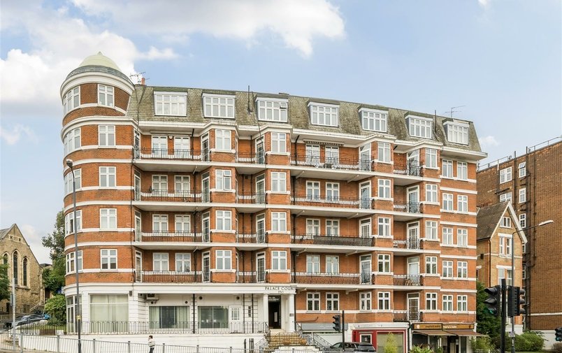 Flat for sale in Finchley Road, Hampstead