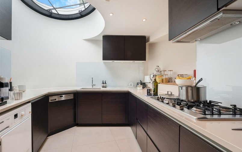 Flat for sale in Firecrest Drive, Hampstead