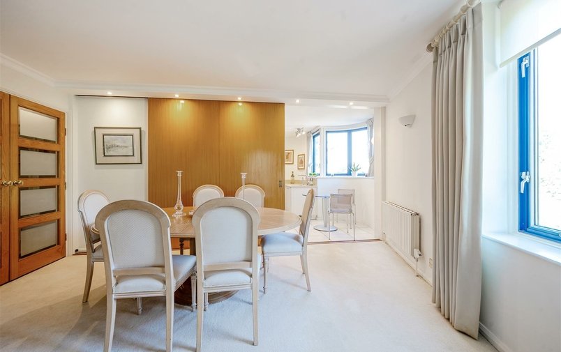 Flat for sale in Firecrest Drive, Hampstead