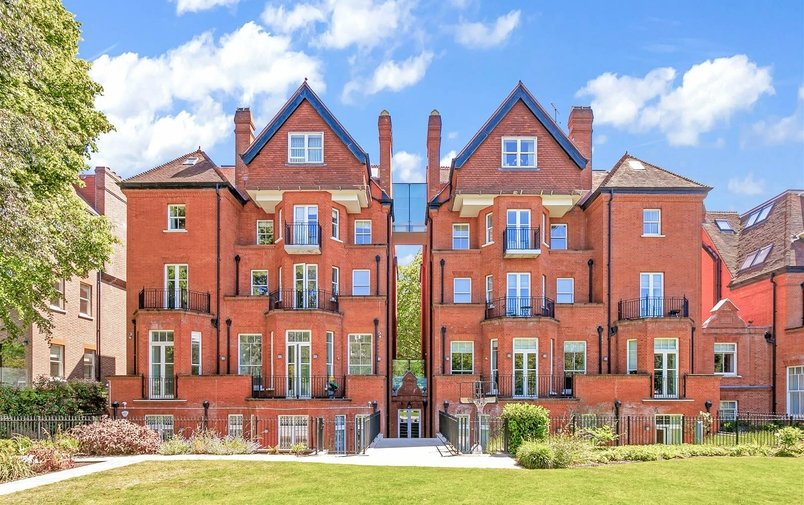 Flat for sale in Fitzjohn's Avenue, Hampstead