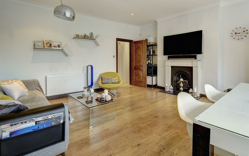 Flat for sale in Fitzjohn's Avenue, Hampstead