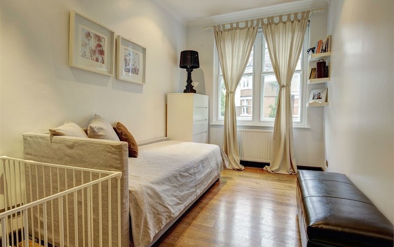 Flat for sale in Fitzjohn's Avenue, Hampstead