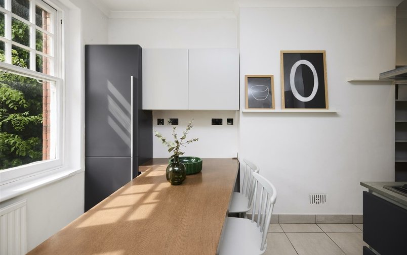 Flat for sale in Fitzjohn's Avenue, Hampstead