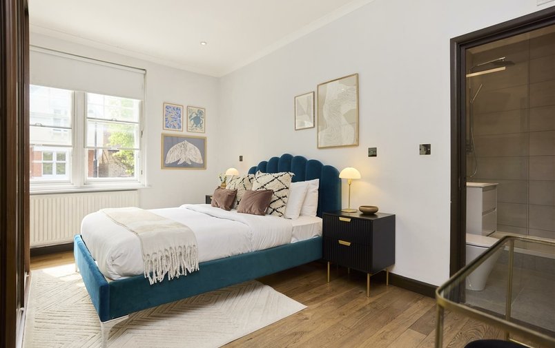 Flat for sale in Fitzjohn's Avenue, Hampstead