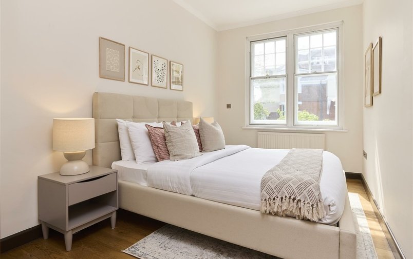 Flat for sale in Fitzjohn's Avenue, Hampstead