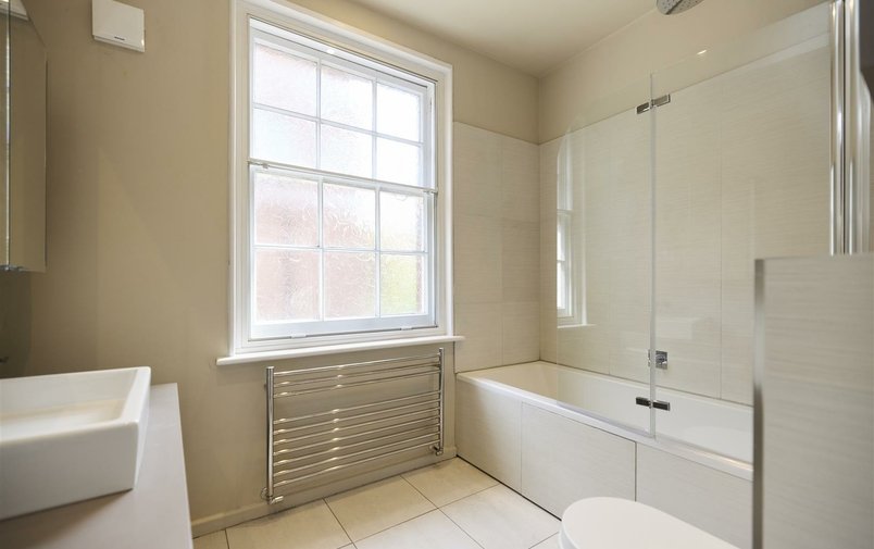 Flat for sale in Fitzjohn's Avenue, Hampstead