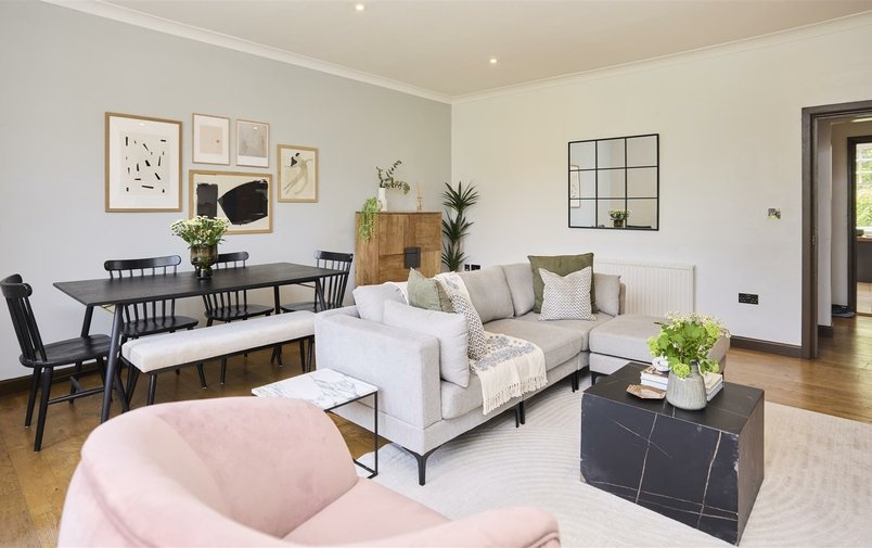 Flat for sale in Fitzjohn's Avenue, Hampstead