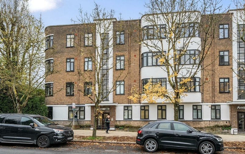 Flat for sale in Fortune Green Road, West Hampstead