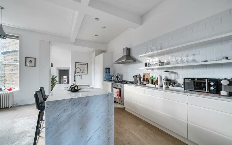 Flat for sale in Frognal, Hampstead