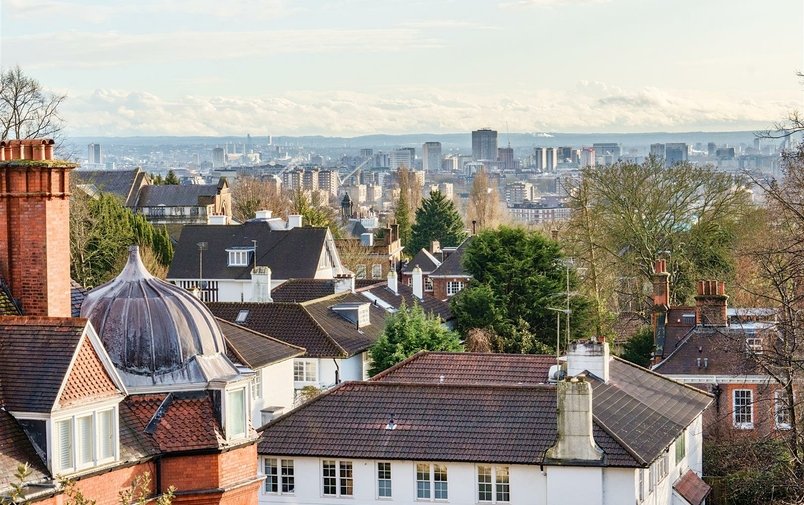 Flat for sale in Frognal, Hampstead