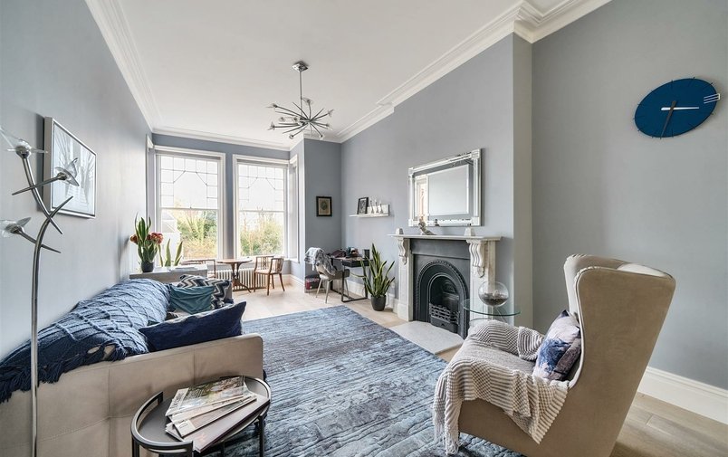 Flat for sale in Frognal, Hampstead