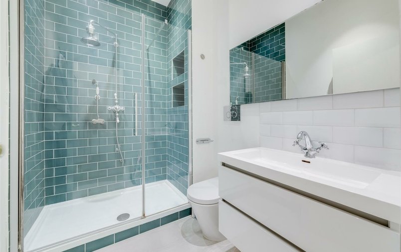 Flat for sale in Frognal, Hampstead