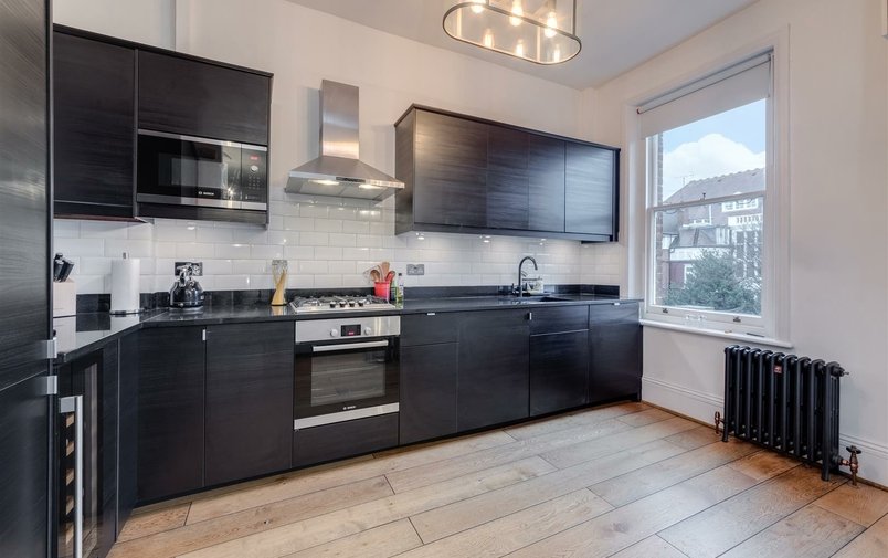 Flat for sale in Frognal, Hampstead