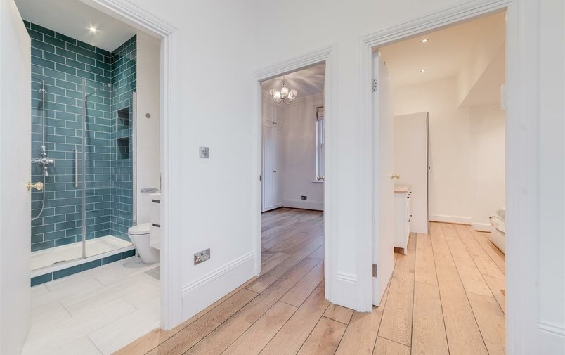 Flat for sale in Frognal, Hampstead