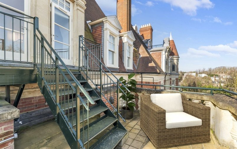 Flat for sale in Frognal Rise, Hampstead