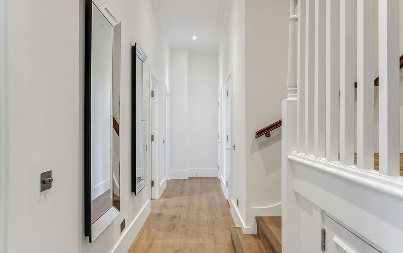 Flat for sale in Frognal Rise, Hampstead