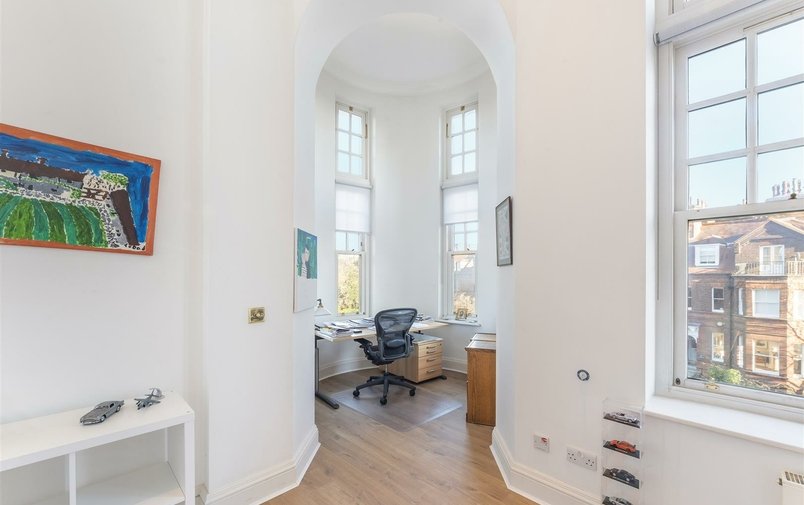 Flat for sale in Frognal Rise, Hampstead Village