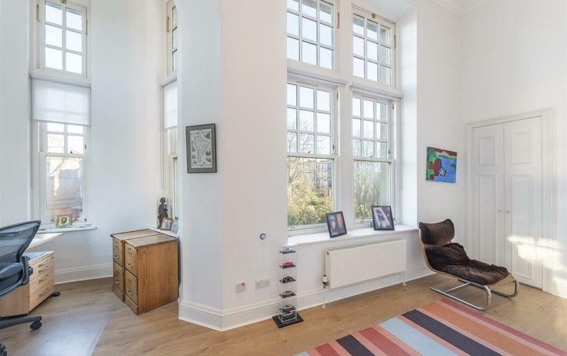 Flat for sale in Frognal Rise, Hampstead Village