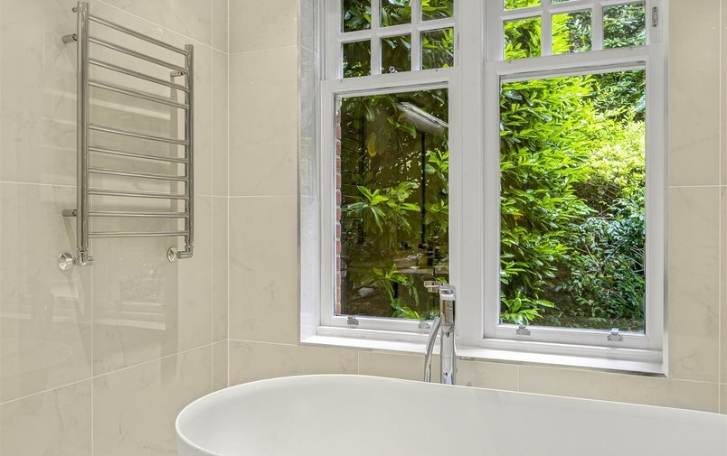Flat for sale in Frognal Rise, Hampstead Village