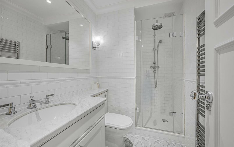 Flat for sale in Frognal Rise, Hampstead Village