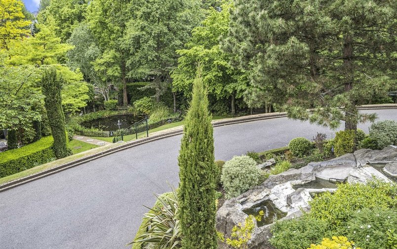 Flat for sale in Frognal Rise, Hampstead Village