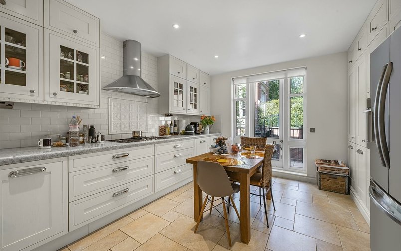 Flat for sale in Frognal Rise, Hampstead Village