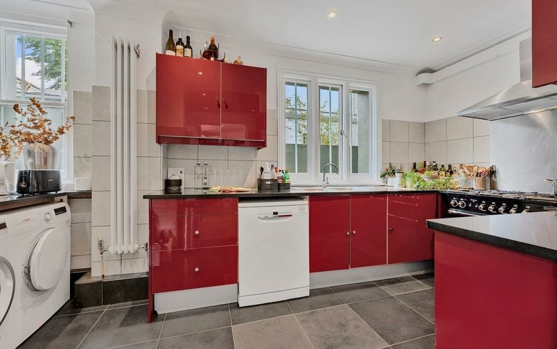 Flat for sale in Belsize Park Gardens, Belsize Park